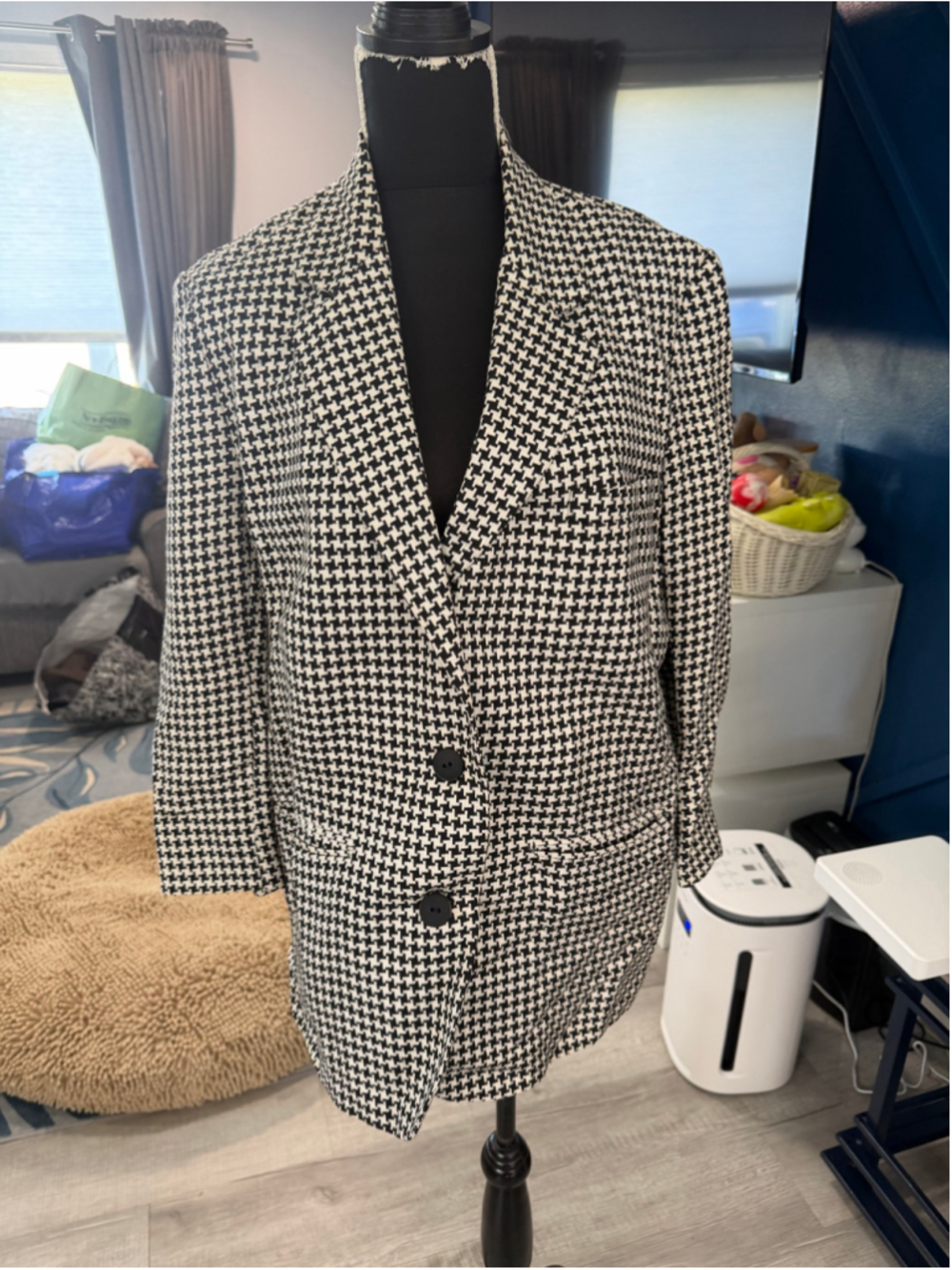 Women's Saks Fifth Avenue Houndstooth Blazer, Size M, Black and White